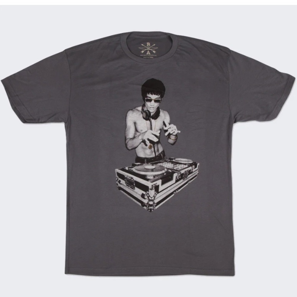 Bow & Arrow Bruce DJ Lee Graphic‎ Tee
